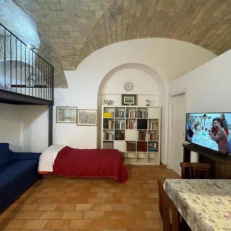 Royal House At The Center Apartment